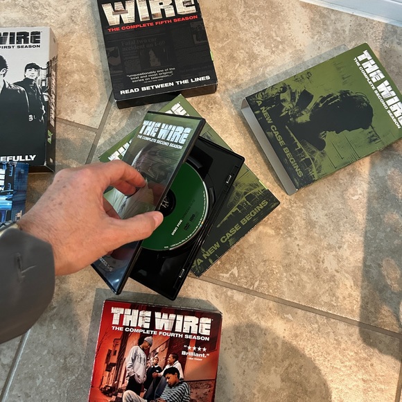 HBO’s “the wire“ complete series on DVD boxes set👮‍♀️📀 - Picture 4 of 5